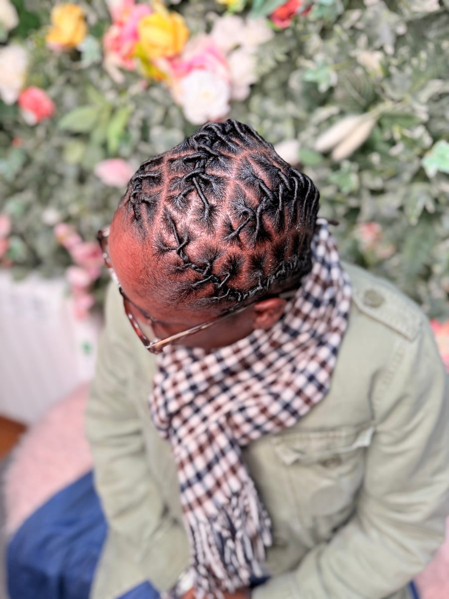 KLounge hairstyle